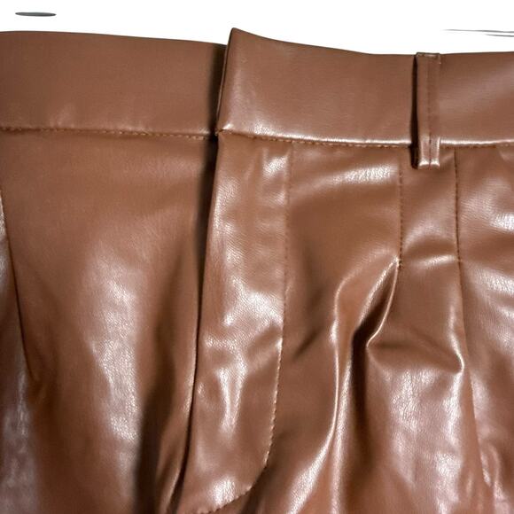 Zara Brown Faux Leather Pleated High Waisted Shorts Blogger Favorite Size Small - Picture 5 of 7